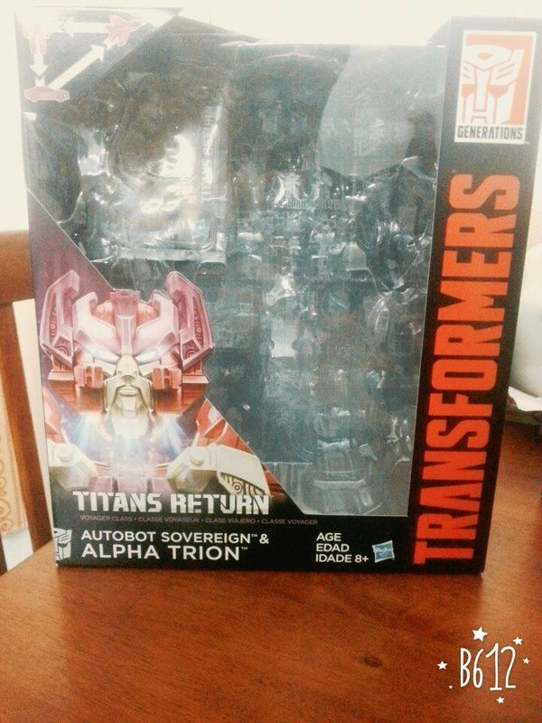 Titans Return Alpha Trion New Out Of Package Photos Of Voyager Figure  09 (9 of 11)